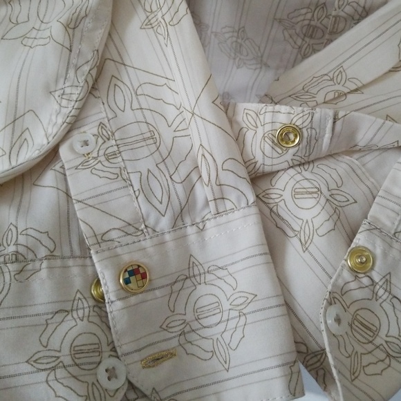 Mens Quicksilver Button Down !! Checkout details! - Picture 8 of 8